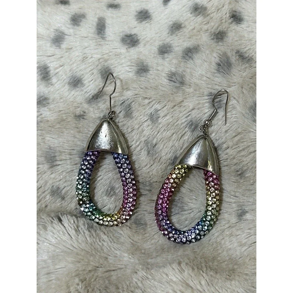 Unbranded silver tone
